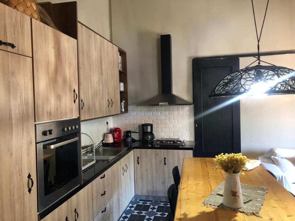 Hospitality In Historical & Mythical Peloponnese 2 Apartment Corinth Ngoại thất bức ảnh